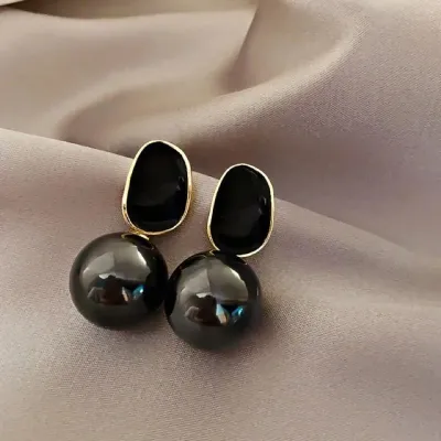 Big Pearl Design Dangle Earrings